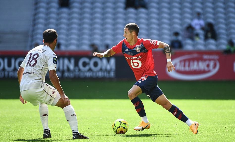 欧宝体育官网-芝加哥公牛迎法甲关键赛，集结日官宣签约，悬念犹存，临场指挥获称赞 